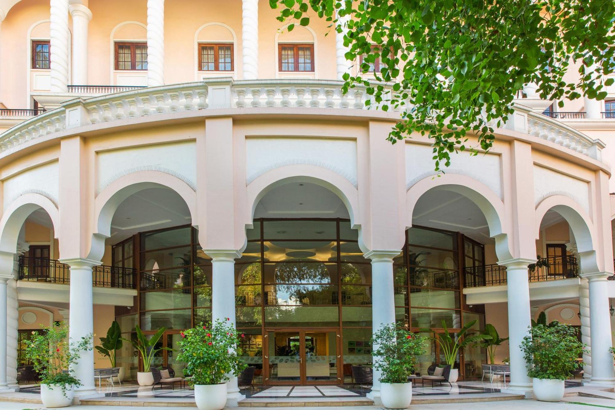 Dlf Club 5 Ξενοδοχείο Γκουργκάον Εξωτερικό φωτογραφία