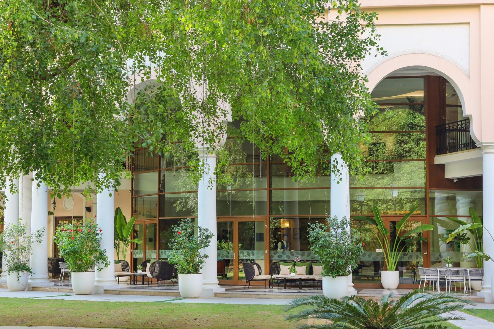 Dlf Club 5 Ξενοδοχείο Γκουργκάον Εξωτερικό φωτογραφία