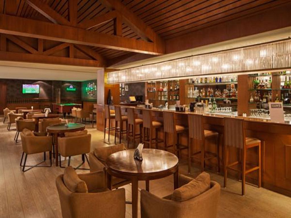 Dlf Club 5 Ξενοδοχείο Γκουργκάον Εξωτερικό φωτογραφία